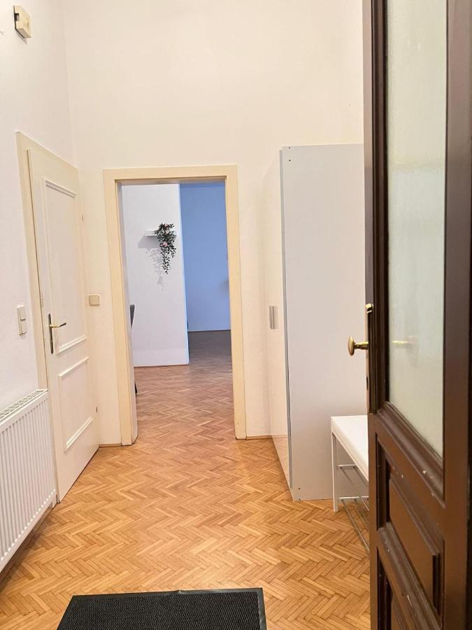 Alpa 2 Zimmer Wohnung In Wien Rochusmarkt Eksteriør bilde